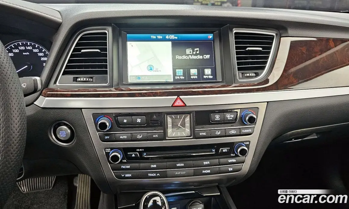 Hyundai Genesis 2014 3.3 автомат (гидро), фото 15 Hyundai Genesis 2014 3.3 автомат (гидро), фото 15