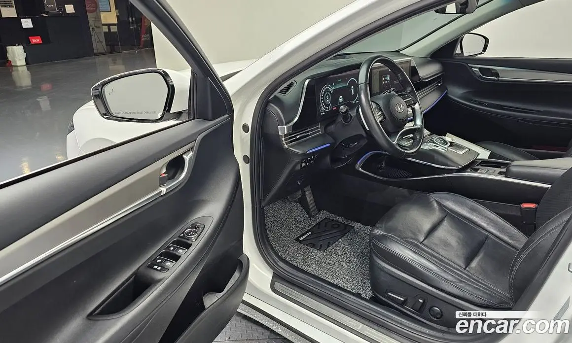 Hyundai Grandeur 2022 2.5 автомат (гидро), фото 11