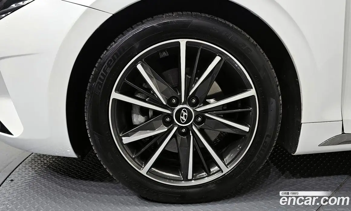 Hyundai Grandeur 2022 2.5 автомат (гидро), фото 5