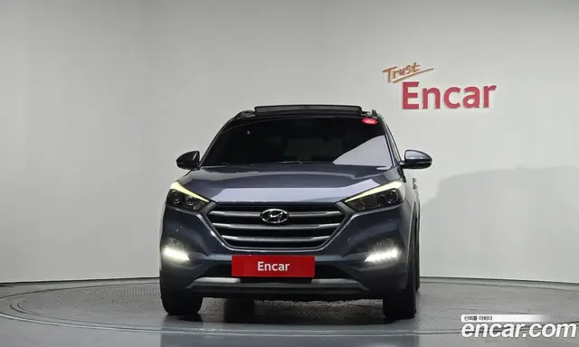 Hyundai Tucson 2016 2.0 автомат (гидро), миниатюра 3