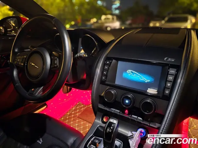 Jaguar F-Type 2015 3.0 автомат (гидро), миниатюра 11 Jaguar F-Type 2015 3.0 автомат (гидро), миниатюра 11
