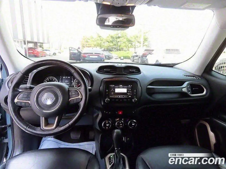 Jeep Renegade 2017 2.4 автомат (гидро), фото 6 Jeep Renegade 2017 2.4 автомат (гидро), фото 6