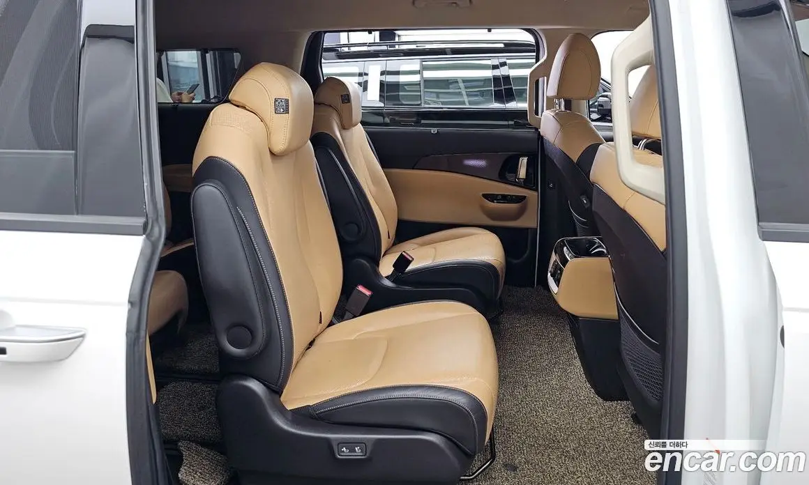 Kia Carnival 2021 2.2 автомат (гидро), фото 12 Kia Carnival 2021 2.2 автомат (гидро), фото 12