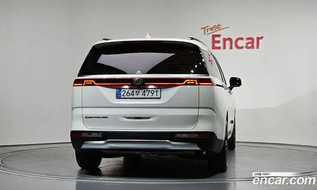 Kia Carnival 2021 2.2 автомат (гидро), миниатюра 4 Kia Carnival 2021 2.2 автомат (гидро), миниатюра 4