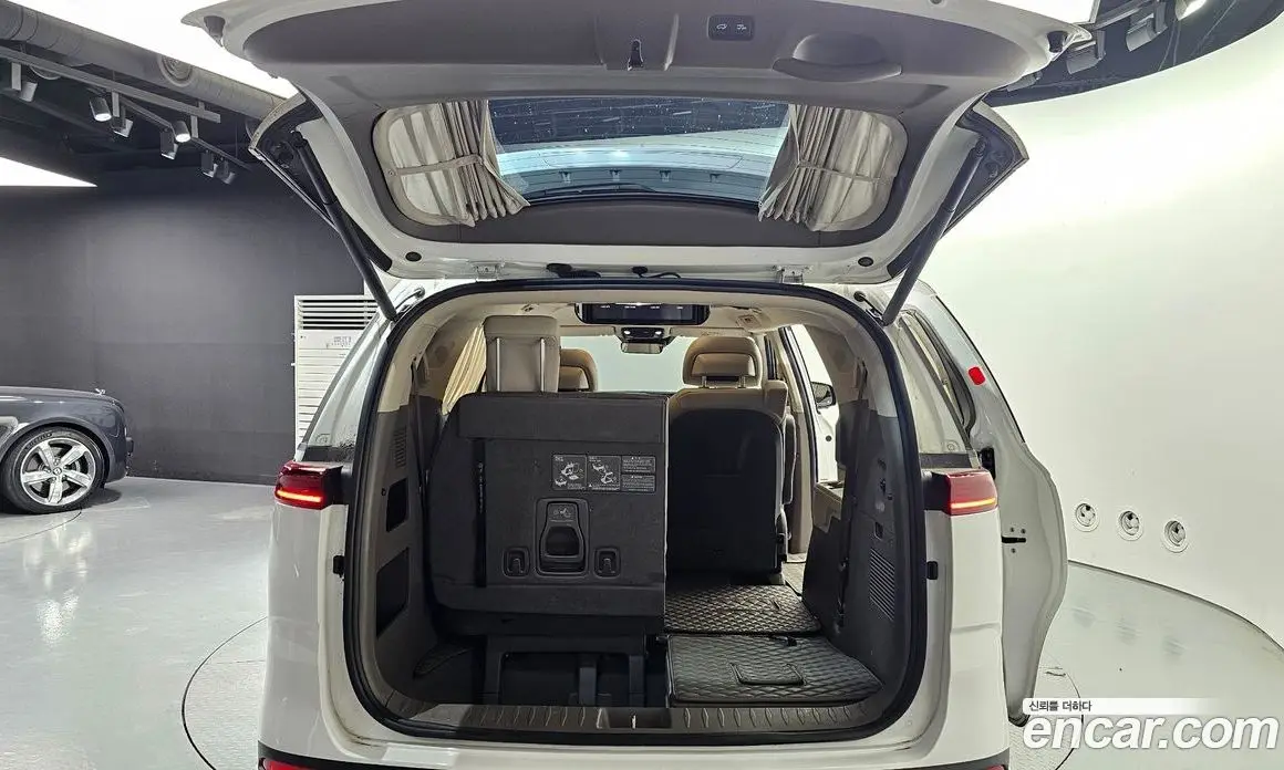 Kia Carnival 2021 3.5 автомат (гидро), фото 20 Kia Carnival 2021 3.5 автомат (гидро), фото 20