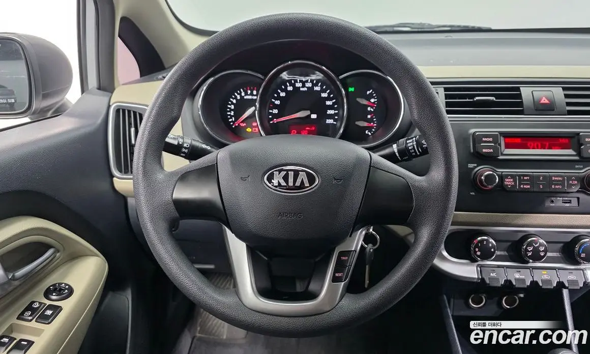 Kia Pride 2015 1.4 автомат (гидро), фото 13