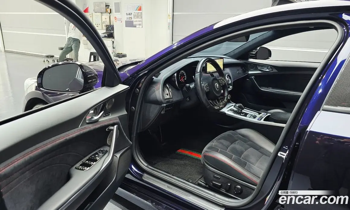 Kia Stinger 2021 3.3 автомат (гидро), фото 10