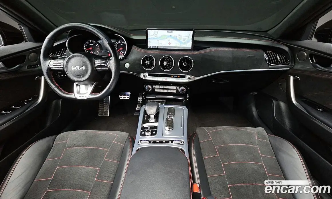 Kia Stinger 2022 3.3 автомат (гидро), фото 7 Kia Stinger 2022 3.3 автомат (гидро), фото 7
