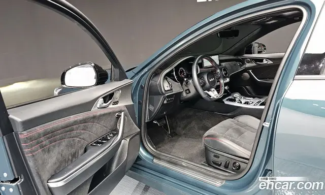 Kia Stinger 2022 3.3 автомат (гидро), миниатюра 10 Kia Stinger 2022 3.3 автомат (гидро), миниатюра 10
