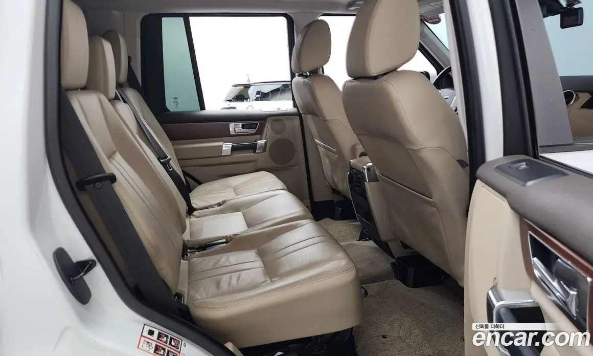 Land Rover Discovery 2016 3.0 автомат (гидро), фото 12
