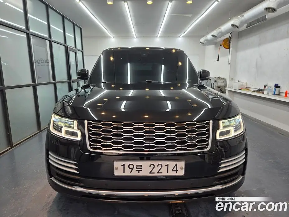 Land Rover Range Rover 2017 4.4 автомат (гидро), фото 1 Land Rover Range Rover 2017 4.4 автомат (гидро), фото 1