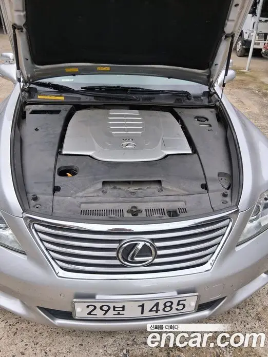 Lexus LS 2009 4.6 автомат (гидро), фото 6 Lexus LS 2009 4.6 автомат (гидро), фото 6