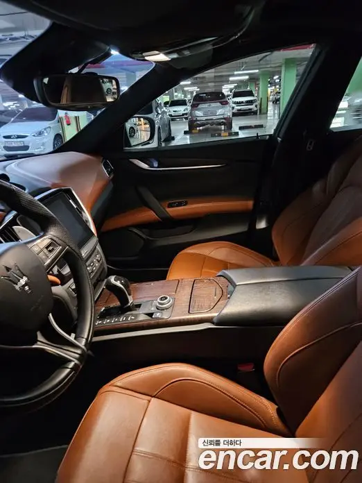 Maserati Ghibli 2018 3.0 автомат (гидро), фото 10 Maserati Ghibli 2018 3.0 автомат (гидро), фото 10