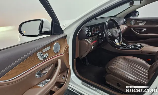 Mercedes-Benz E-Class 2018 2.0 автомат (гидро), миниатюра 11