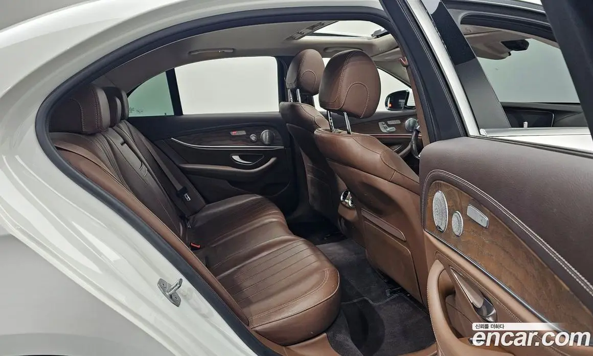 Mercedes-Benz E-Class 2018 2.0 автомат (гидро), фото 12