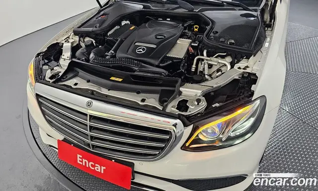 Mercedes-Benz E-Class 2018 2.0 автомат (гидро), миниатюра 6