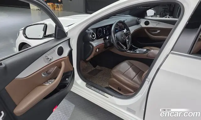 Mercedes-Benz E-Class 2021 2.0 автомат (гидро), миниатюра 10 Mercedes-Benz E-Class 2021 2.0 автомат (гидро), миниатюра 10