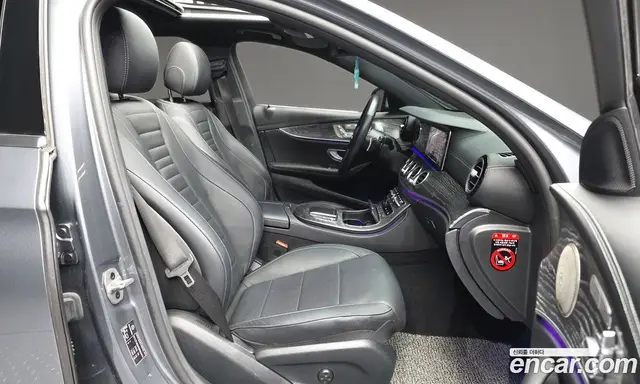 Mercedes-Benz E-Class 2022 2.0 автомат (гидро), миниатюра 11