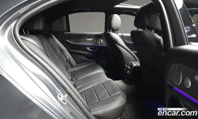 Mercedes-Benz E-Class 2022 2.0 автомат (гидро), миниатюра 12