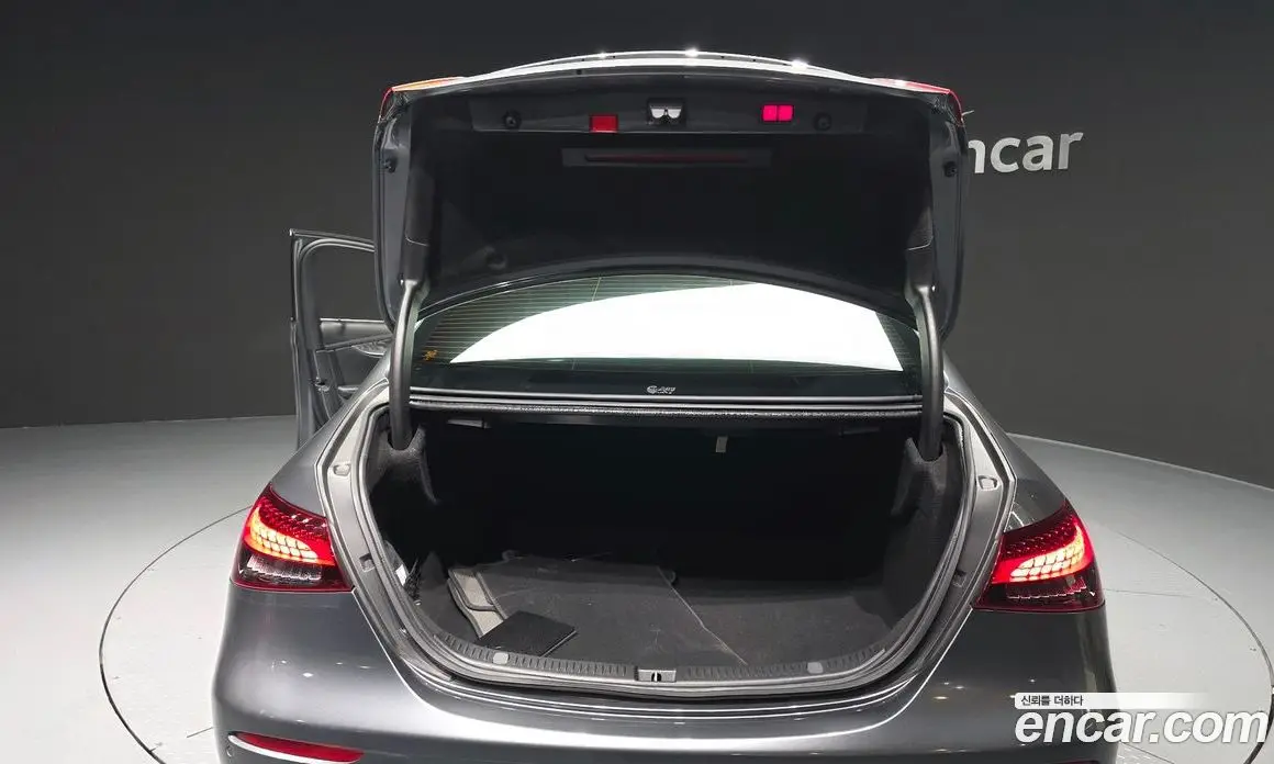 Mercedes-Benz E-Class 2022 2.0 автомат (гидро), фото 20