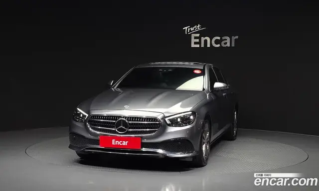 Mercedes-Benz E-Class 2022 2.0 автомат (гидро), миниатюра 3