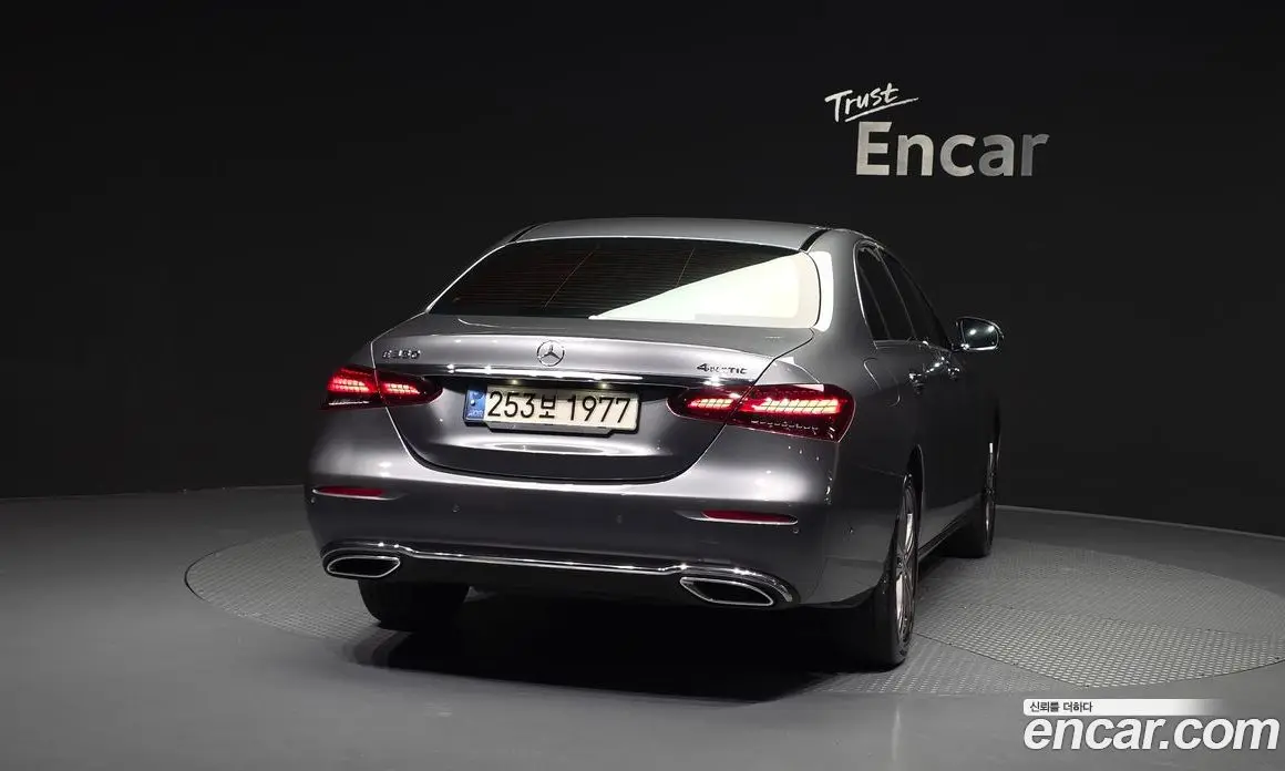 Mercedes-Benz E-Class 2022 2.0 автомат (гидро), фото 4