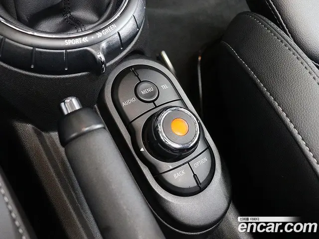 Mini Cooper 2017 1.5 автомат (гидро), миниатюра 11 Mini Cooper 2017 1.5 автомат (гидро), миниатюра 11