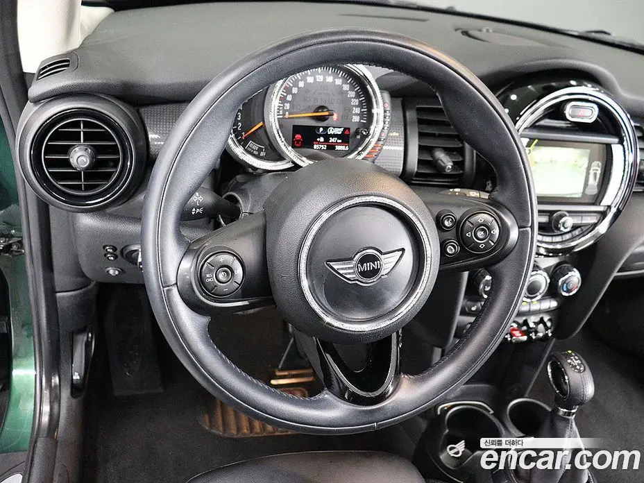 Mini Cooper 2017 1.5 автомат (гидро), фото 17 Mini Cooper 2017 1.5 автомат (гидро), фото 17