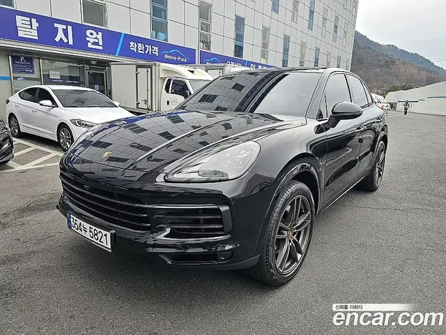 Porsche Cayenne 2019 3.0 автомат (гидро), миниатюра 2