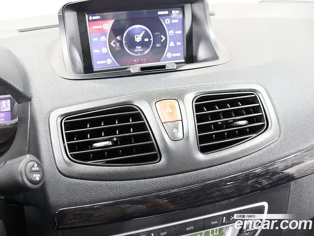 Renault (Samsung) SM3 2014 1.6 автомат (гидро), миниатюра 7 Renault (Samsung) SM3 2014 1.6 автомат (гидро), миниатюра 7