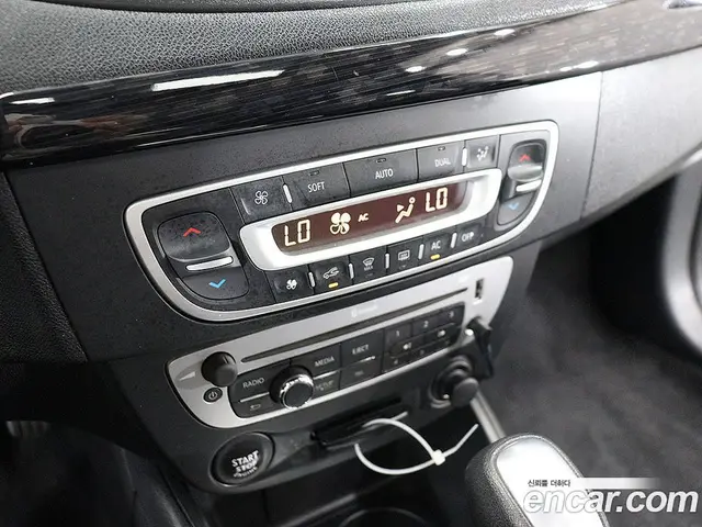 Renault (Samsung) SM3 2014 1.6 автомат (гидро), миниатюра 8 Renault (Samsung) SM3 2014 1.6 автомат (гидро), миниатюра 8