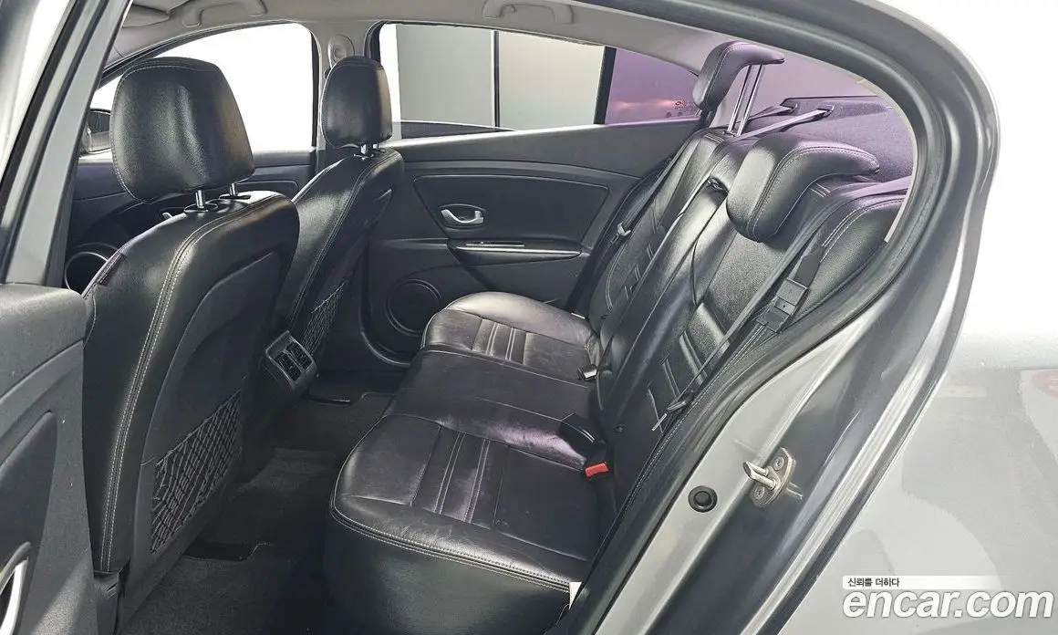 Renault (Samsung) SM3 2015 1.6 автомат (гидро), фото 12 Renault (Samsung) SM3 2015 1.6 автомат (гидро), фото 12
