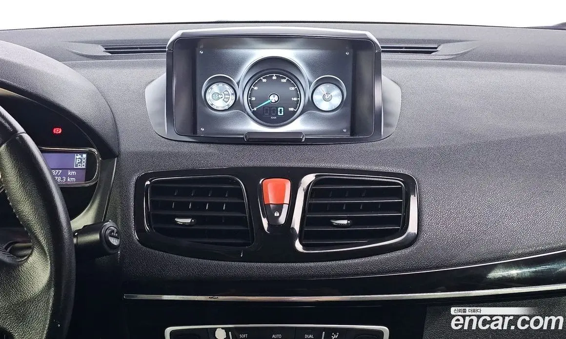 Renault (Samsung) SM3 2015 1.6 автомат (гидро), фото 14 Renault (Samsung) SM3 2015 1.6 автомат (гидро), фото 14