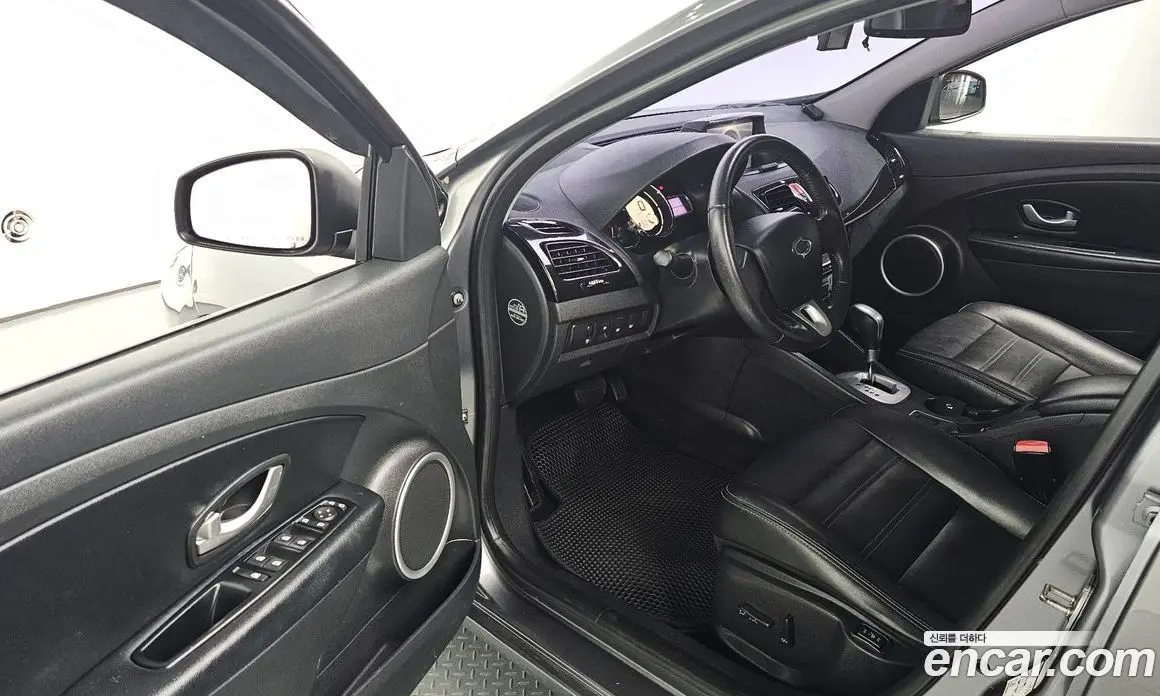 Renault (Samsung) SM3 2015 1.6 автомат (гидро), фото 10 Renault (Samsung) SM3 2015 1.6 автомат (гидро), фото 10