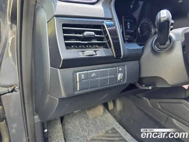 SsangYong Rexton 2019 2.2 автомат (гидро), миниатюра 12