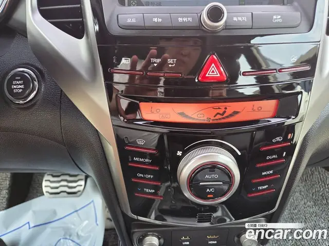 SsangYong TIBOLI 2015 1.6 автомат (гидро), миниатюра 12