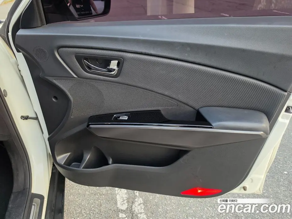 SsangYong TIBOLI 2018 1.6 автомат (гидро), фото 14 SsangYong TIBOLI 2018 1.6 автомат (гидро), фото 14