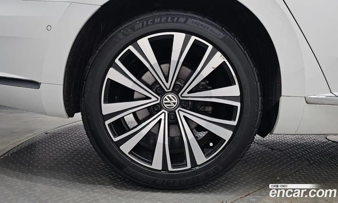 Volkswagen Arteon 2019 2.0 автомат (гидро), фото 4 Volkswagen Arteon 2019 2.0 автомат (гидро), фото 4