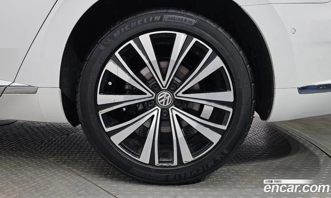 Volkswagen Arteon 2019 2.0 автомат (гидро), фото 6 Volkswagen Arteon 2019 2.0 автомат (гидро), фото 6