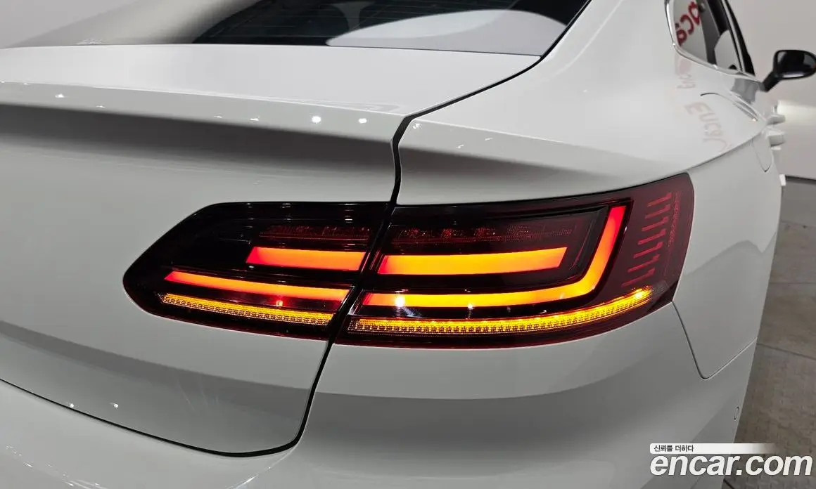 Volkswagen Arteon 2019 2.0 автомат (гидро), фото 8 Volkswagen Arteon 2019 2.0 автомат (гидро), фото 8