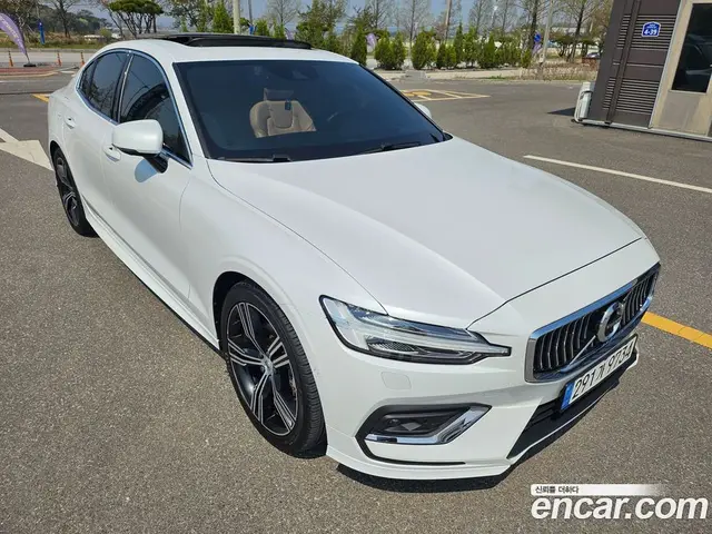 Volvo S60 2020 2.0 автомат (гидро), миниатюра 3 Volvo S60 2020 2.0 автомат (гидро), миниатюра 3