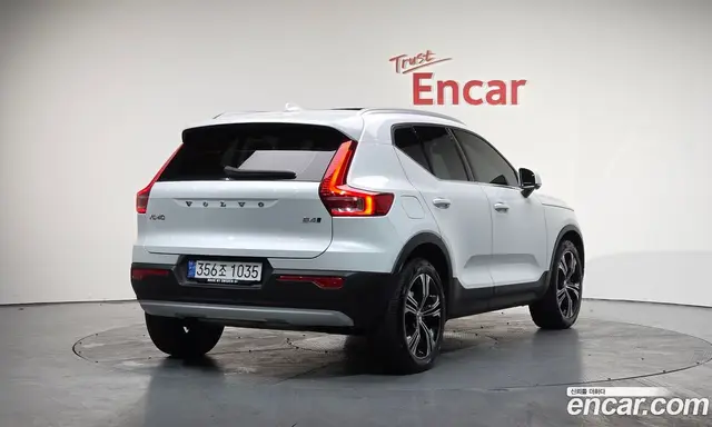 Volvo XC40 2020 2.0 автомат (гидро), миниатюра 2 Volvo XC40 2020 2.0 автомат (гидро), миниатюра 2