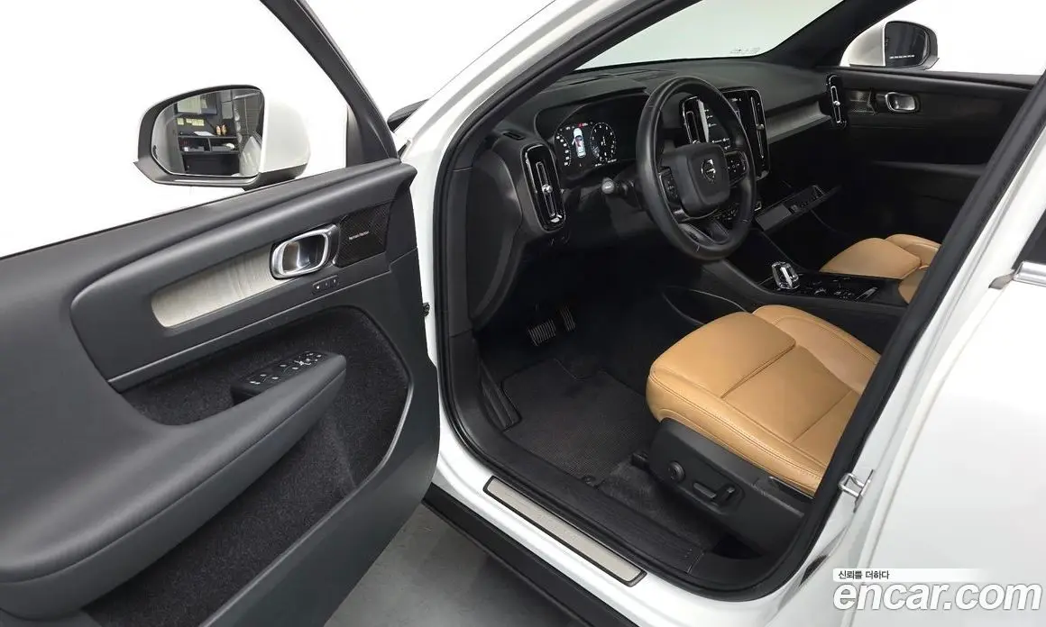 Volvo XC40 2020 2.0 автомат (гидро), фото 12 Volvo XC40 2020 2.0 автомат (гидро), фото 12