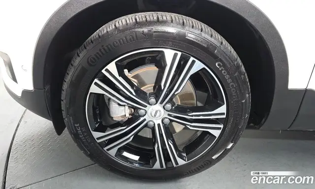 Volvo XC40 2020 2.0 автомат (гидро), миниатюра 5 Volvo XC40 2020 2.0 автомат (гидро), миниатюра 5