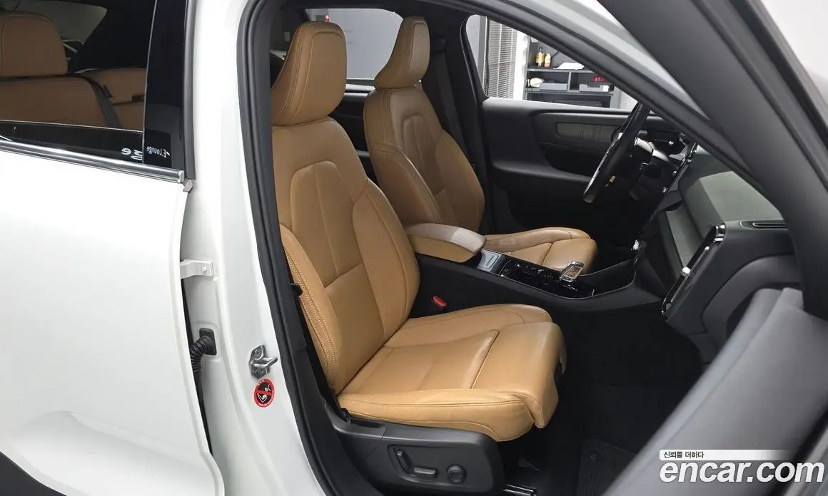 Volvo XC40 2020 2.0 автомат (гидро), фото 10 Volvo XC40 2020 2.0 автомат (гидро), фото 10