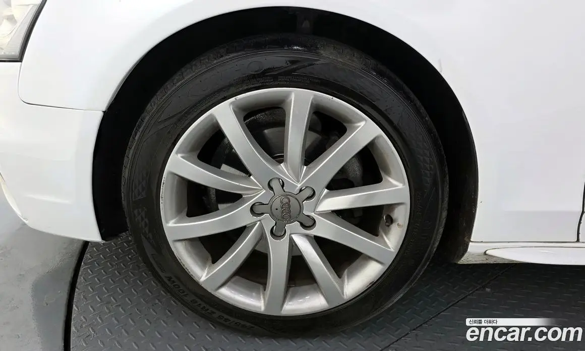 Audi A4 2015 2.0 автомат (гидро), фото 5 Audi A4 2015 2.0 автомат (гидро), фото 5