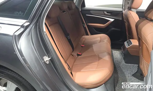 Audi A6 2021 2.0 автомат (гидро), миниатюра 10