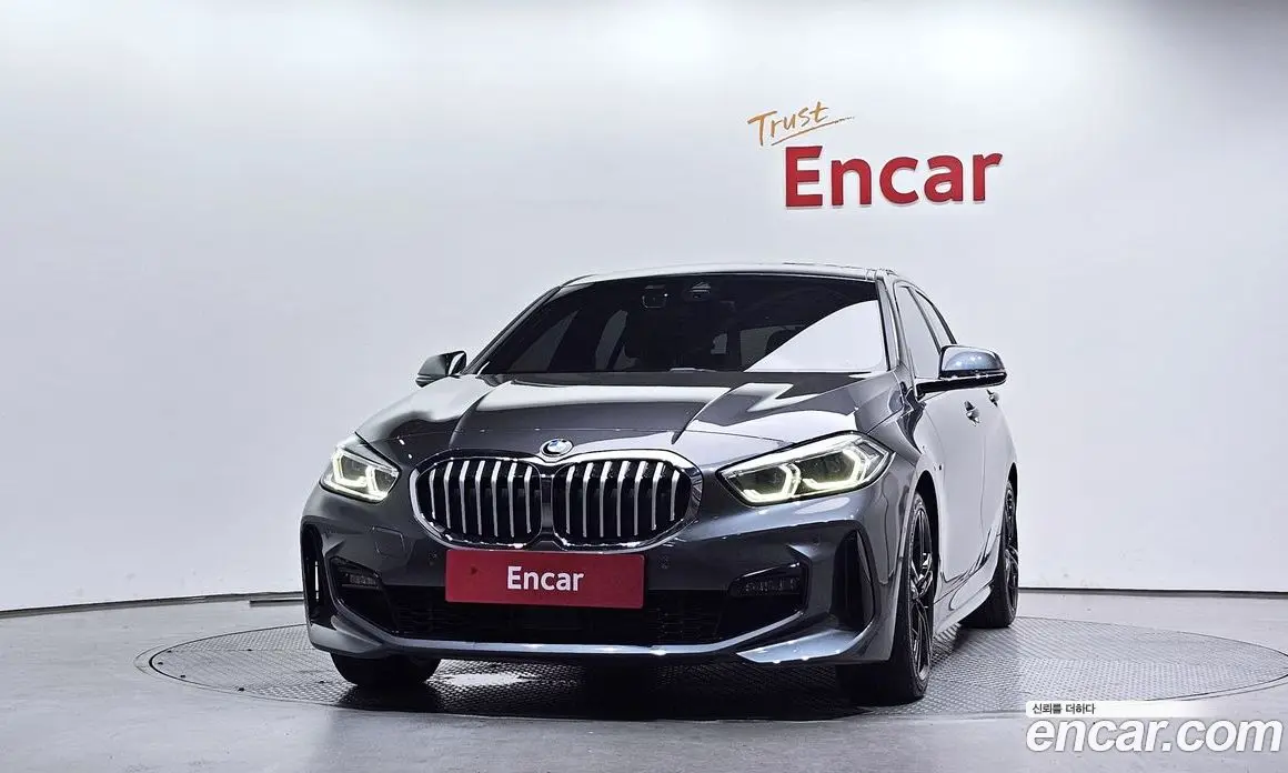 BMW 1 серия 2021 2.0 автомат (гидро), фото 3