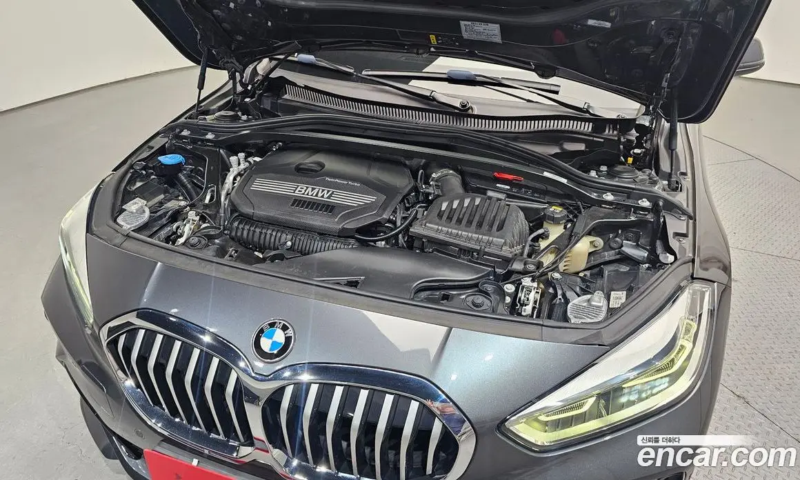 BMW 1 серия 2021 2.0 автомат (гидро), фото 6