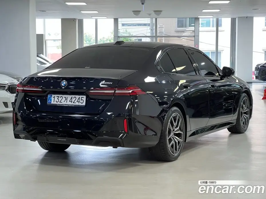 BMW 5 серия 2026 2.0 автомат (гидро), фото 2 BMW 5 серия 2026 2.0 автомат (гидро), фото 2